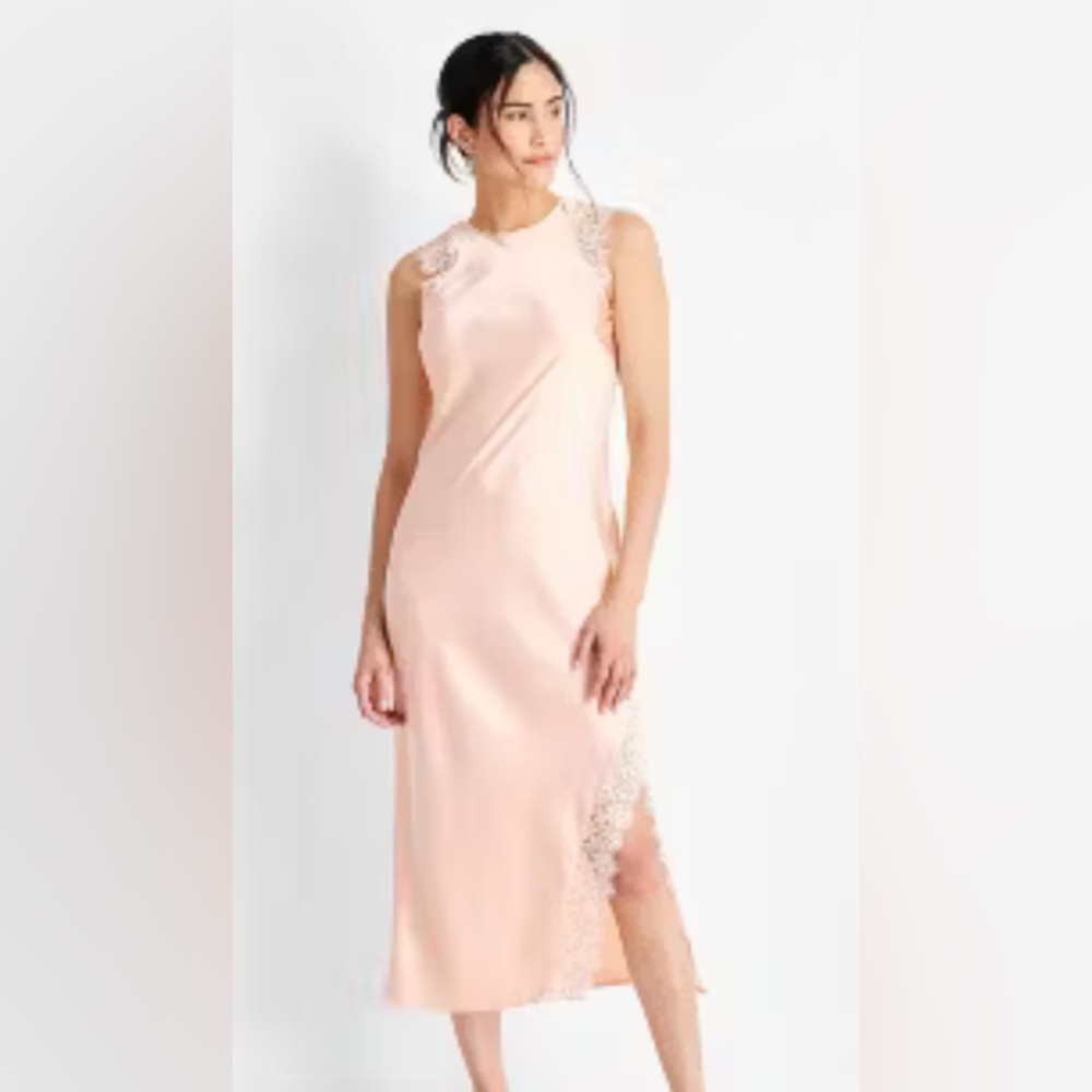 Vintage Style Satin Slip Dress/lingerie Peach with lace. Sz S #43